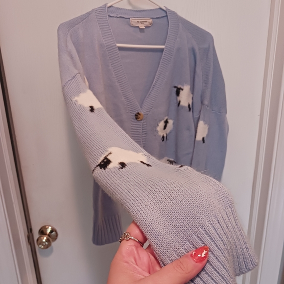 Blue Sheep Patterned Women's Sweater - Picture 4 of 7